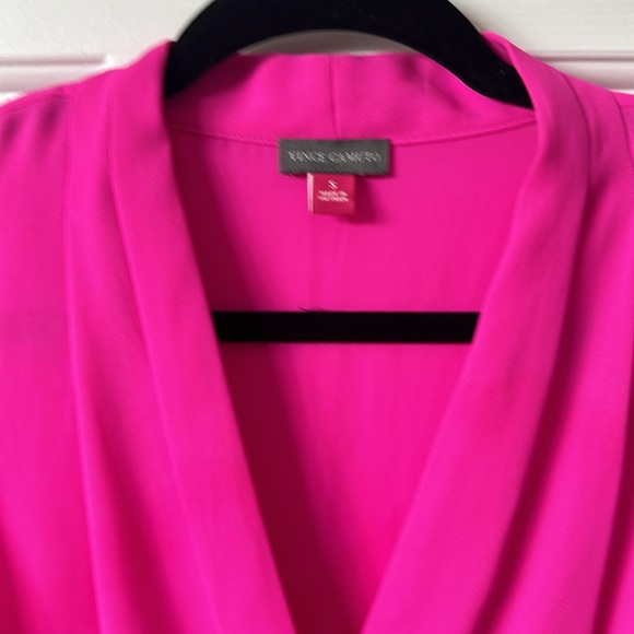 Vince Camuto Top, S, Fuschia, sleeveless V Neck NWOT - Picture 3 of 14
